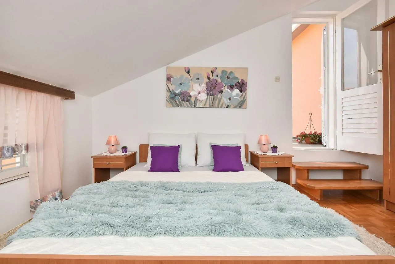 Apartments Miley Sveti Filip i Jakov 0*,  Croatia