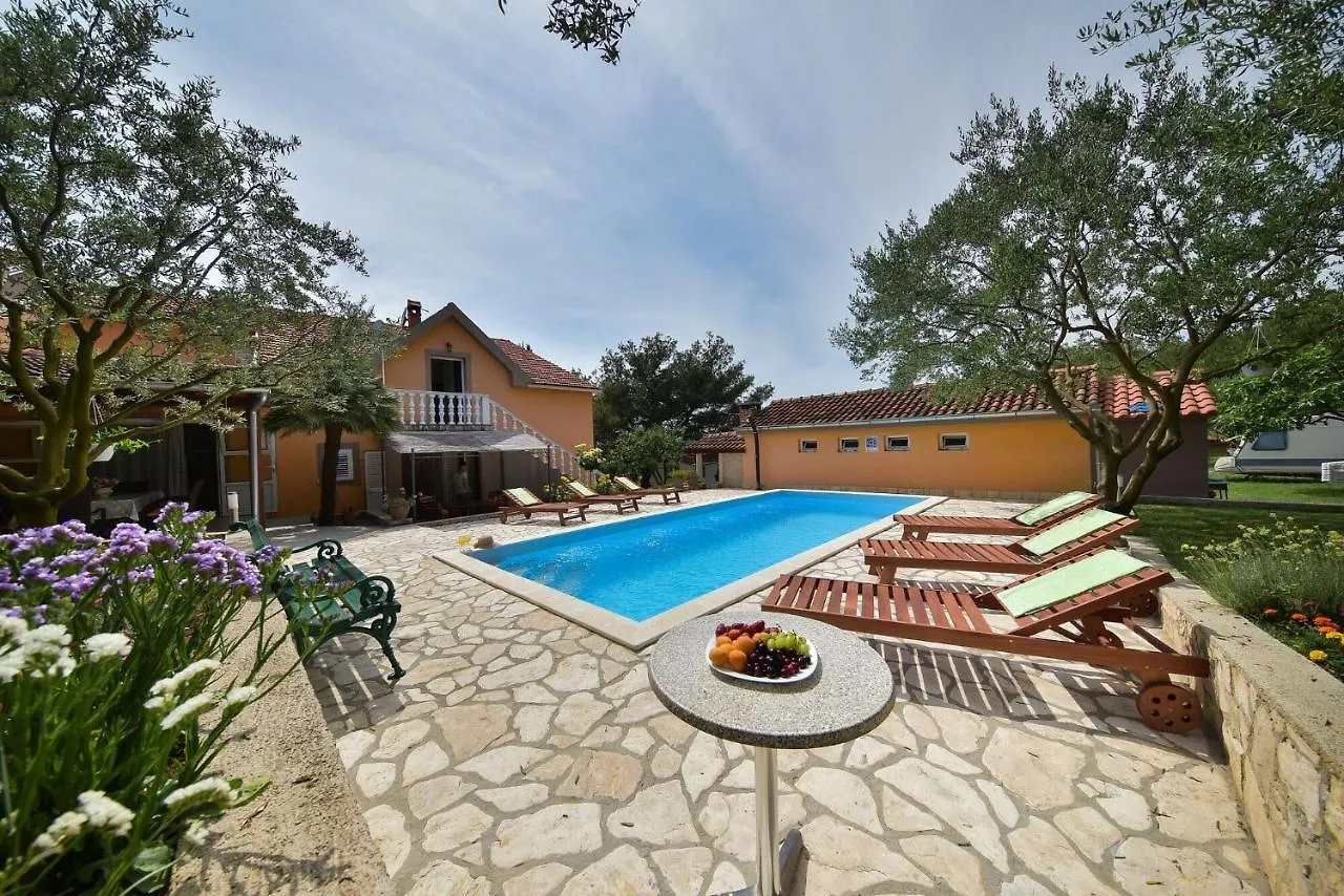 Apartments Miley Sveti Filip i Jakov