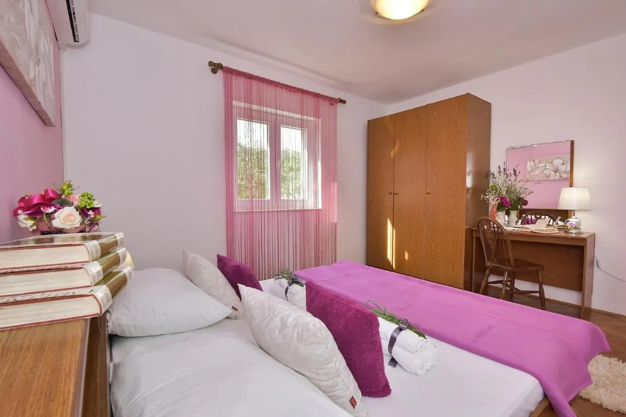 Apartments Miley Sveti Filip i Jakov Croatia