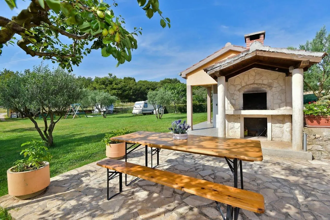 Apartments Miley Sveti Filip i Jakov 0*,  Croatia