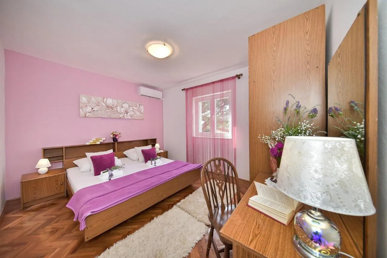 Apartments Miley Sveti Filip i Jakov