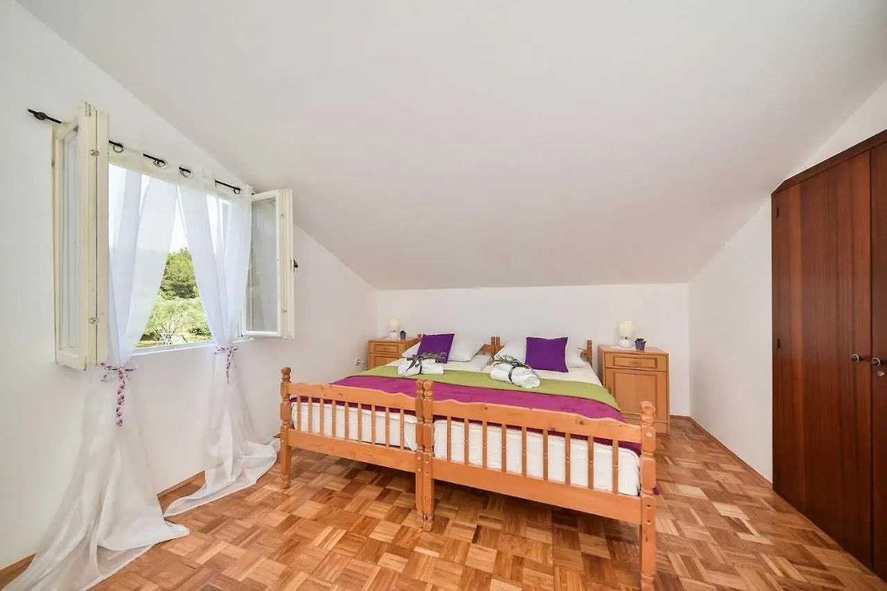 Apartments Miley Sveti Filip i Jakov