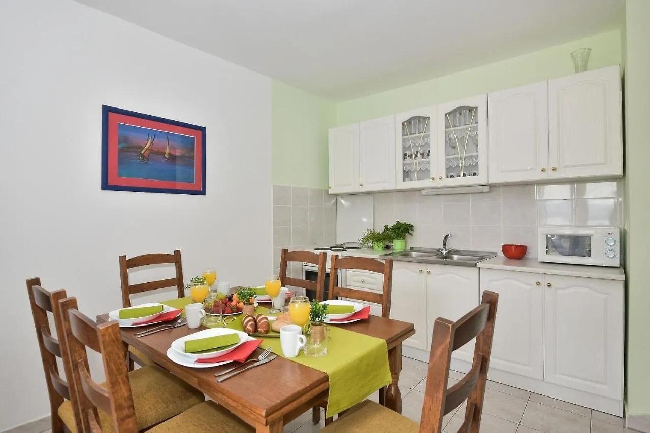 Apartments Miley Sveti Filip i Jakov 0*,  Croatia