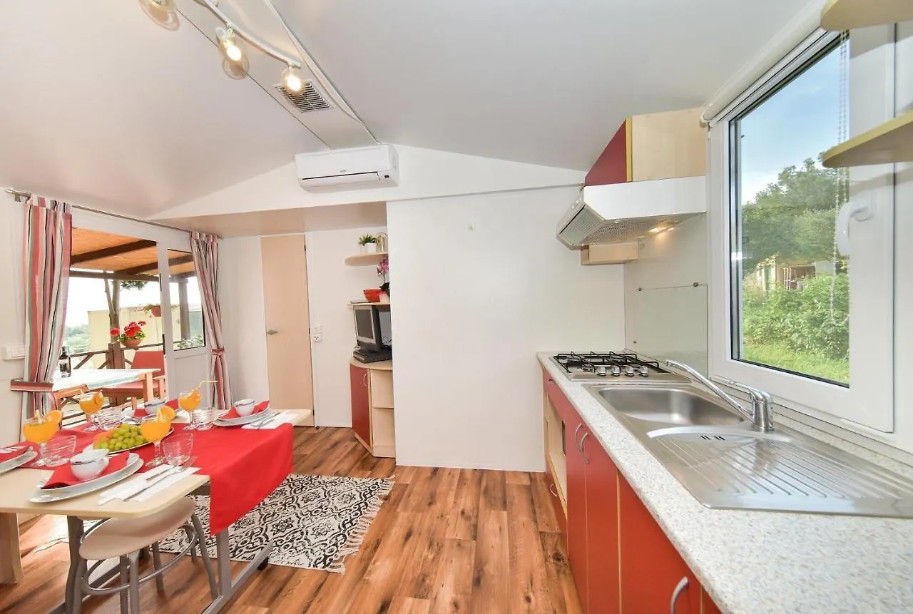 Apartments Miley Sveti Filip i Jakov 0*,