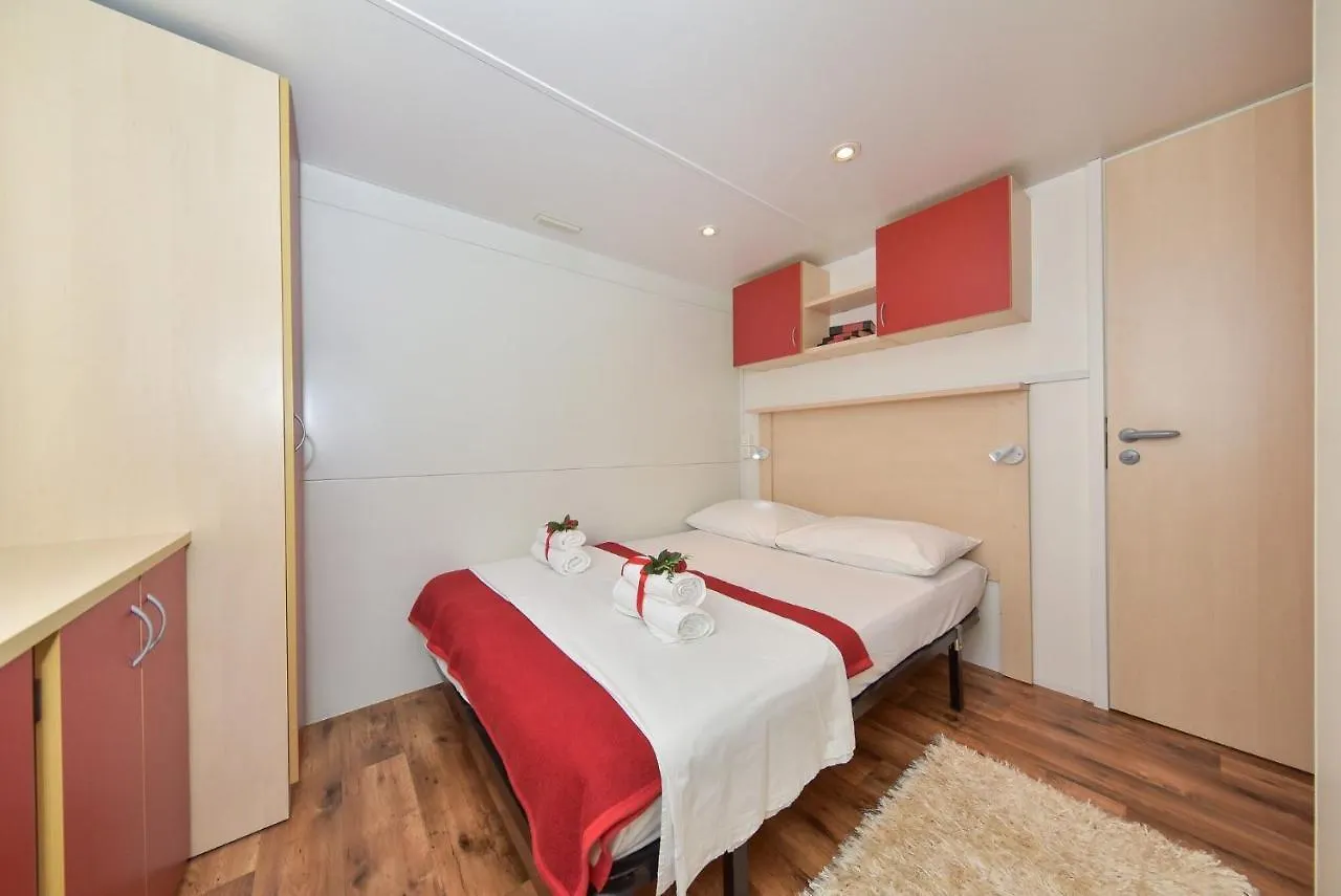 Apartments Miley Sveti Filip i Jakov