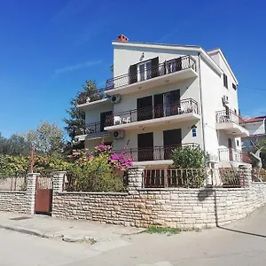 Apartament Danyja, Sveti Filip i Jakov